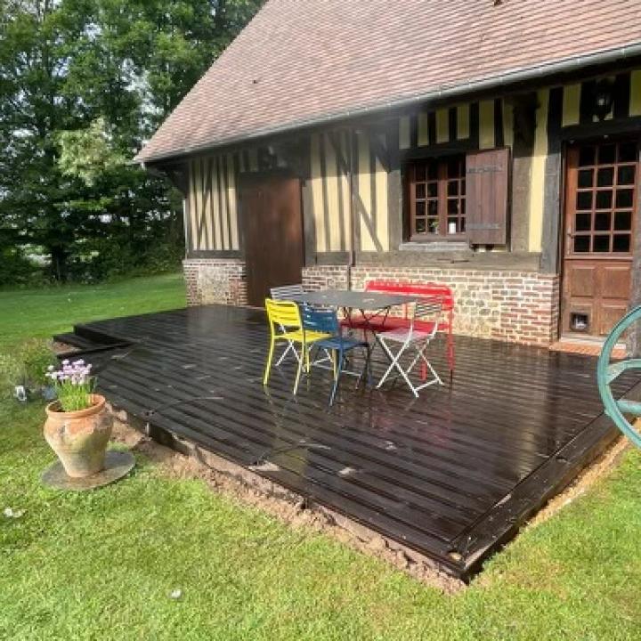 Création d'une terrasse en bambou 