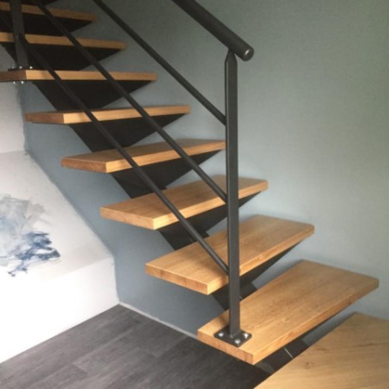 Fabrication et pose d'escalier en bois et en métal